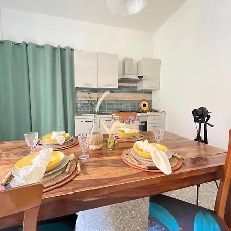 Apartment Green